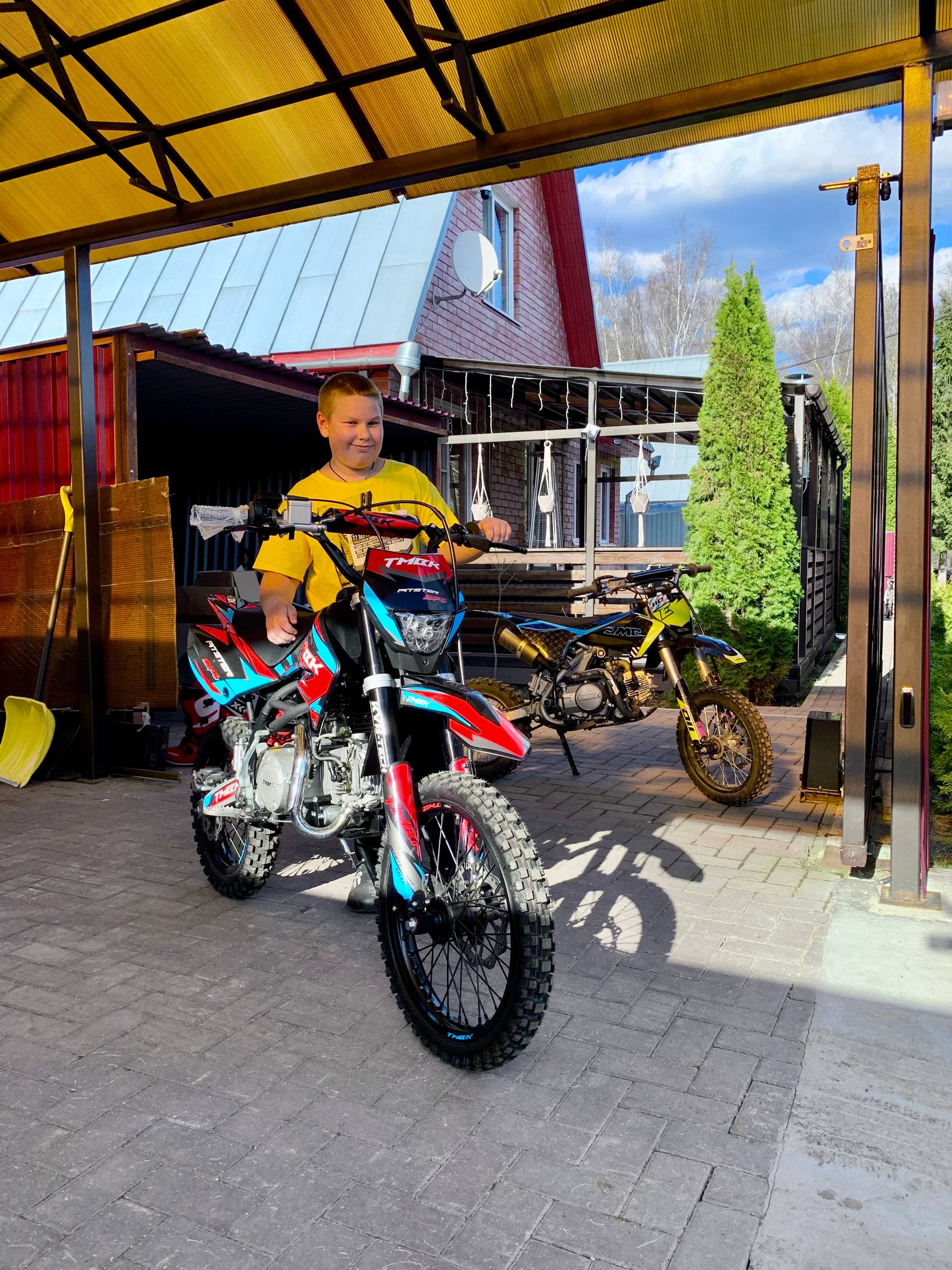 TMBK Pitster SP2 150 (17/14) Red/Blue